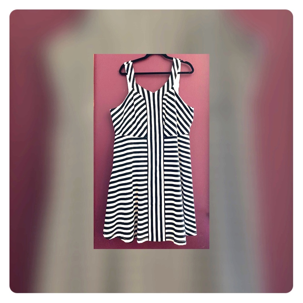 Adorbs! Black & White striped dress